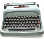 Vintage - Maquina Escrever OLIVETTI Studio 44 - Cor Verde Musgo - Anos 50