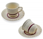 2 (Duas) Xícaras para Café em Porcelana Inglesa JONHSON BROS com Frisos em Bordeaux e Ouro. Década 50