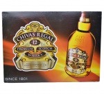 Placa metal revestida com propaganda alusiva a bebidas (Whisky CHIVAS REGAL). Medida : 40,5 X 28,5 cm