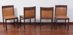 Conjunto com 4 cadeiras em madeira nobre estofadas, altura espaldar 80 cm.