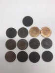NUMISMATICA - Lote de 13 moedas de 40 Réis em bronze, sendo 6 moedas de 1908, 5 moedas de 1909, 1 moeda de 1900 e 1 moeda de 1910.