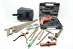 FERRAMENTAS - Lote de ferramentes diversas, incluindo 1 furadeira. Não testado e sem garantia.