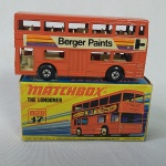 Brinquedo antigo - Matchbox 17 The Londoner - Onibus Double Decker Londres - Fabricado na Inglaterra, consta data 1972. as rodas giram livres. 