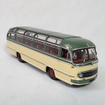 Minichamps - Maravilhoso Onibus Mercedes-Benz O 321 H na escala 1/43. Falta o retrovisor do motorista. Mini rara extremamente detalhada. Mede aproximadamente 22cm