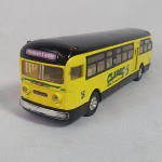 Onibus miniatura diecast na escala 1/50 fabricado pela Sunnyside. Mede aproximadamente 21cm. Abre portas e funciona fricção