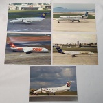 Lote com 05 Fotografias profissionais de Aviões das cias. Aéreas: RIO-SUL, VARIG, TAM (02 AERONAVES) e TOTAL. Medem 21 x 15 centímetros. Com destaque o fotógrafo Daniel Spat.