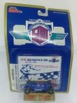79th Indianapolis 500  May 28, 1995  miniatura na cartela fechada  cartela com alguns sinais - item de coleção.