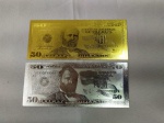 33. Numismática (2) Cédulas de 50 Dólares banhadas a Ouro Branco e Ouro Amarelo. Peças fantasia.