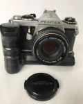 Camera PENTAX ME 35mm, SNC 1:1.7, 50 mm Japão, Mais Motor Drive, em boas condições de funcionamento, maquina com lentes limpas.