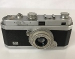 Camera FOCA duas estrelas aproximadamente 5 mil cópias, foi fabricada pela OPL 1945 - filme 35mm com telemetro e lente intercambiaveis, lente OPLAR 1:35F:5cm