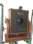 Câmera Fotográfica para Estúdio Multi Zatz - Fotografa 4 poses por negativo  - Tripé cromado anos 50