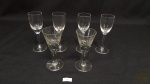 6 taças de vinho do porto em cristal, modelos em tamanho diferente. Medidas: maior 11 cm de altura 3,5 cm de diamtro, menor 10 cm de altura, 4,5 cm de diametro.