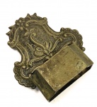 Arte Sacra - acabamento de objeto religioso em metal prateado. medindo: 5,5 cm x 5 cm
