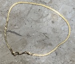 Lindo colar em Banho de OURO 18k . Mede: 41 cm 