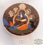 Prato Decorativo Sobremesa em Porcelana Satsuma. Medida: 18,5 Diametro