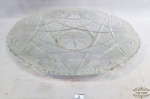 Antigo Prato  bolo em vidro decorado. Medida 34cm diametro