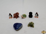 Lote composto de 6 miniaturas de animais e 1 coração em pedra. Medindo o coração 4cm de diâmetro.