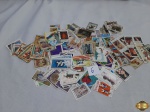 Lote composto de diversos selos para colecionador.