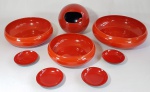 ANOS 60/ 70 - VINTAGE - Incomum conjunto para servir em plástico rígido vermelho com design ao gosto das peças de OLAF VON BOHR para Kartell. Medida da maior 24 x 7 cm e a menor 8,5cm.