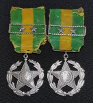 Duas medalhas do Mérito Militar em prata de lei