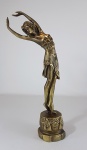 AUGUSTE MOREAU, after (1834-1917) Escultura estilo Art Deco em petit bronze. Assinada na base. Altura: 38 cm