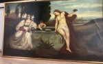 Gino Bruno. Majestoso quadro de excepcionais dimensões 120 x 200 cm, óleo sobre tela representando cena clássica com figura feminina desnuda, dama e criança brincando na fonte. Assinado cid.