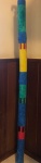 IONE SALDANHA - Espetacular escultura de bambu pintado a mão, tempera s/ bambu, medindo: 1,28 m  alt. Vendido na categoria Atribuído.