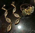 Bijuteria fina - Belo conjunto com par de brincos e anel, cópia de joia.