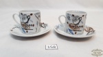 2 Xicaras de Café Em Porcelana Bom Gourmet.Medidas: xícara 5 cm diâmetro e altura , pires 10 cm diâmetro. Marcado base : Bon Gourmet