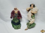 Lote de 2 bonecas antigas para colecionador com trajes típicos. Medindo a maior 28cm de comprimento.