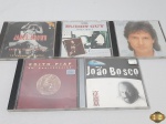 Lote de 5 CD's Originais. Composto por títulos nacionais e internacionais tais como: João Bosco, Roberto Carlos, etc.