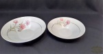 2 travessas redondas fundas porcelana schmidt , filetada a  prata . medida 24cm de diametrox 6 profumdidade, 22 cm diametro x 5 cm de altura