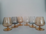 Conjunto de seis copos Napoleão para conhaque, são translúcidos.