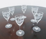 Conjunto de seis cálices para vinho do porto, requintado cristal Saint Louis, peças em perfeito estado de conservação.