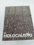 LIVRO denominado EL HOLOCAUSTO - Instituto de Conmemoración de Mártires y Héroes - Os horrores da Segunda Guerra Mundial - 79 páginas escritas em espanhol, repletas de ilustrações fotográficas. `Este item não Promove ou glorifica violência ou intolerância racial. Está à venda apenas para fins de preservação da memória histórica. A organização do leilão não faz apologia a quaisquer movimentos políticos ou ideológicos, e repudia qualquer ideologia de cunho racista.`