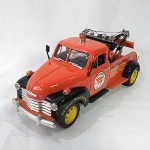 1953 Chevrolet Chevy Pick Up Wrecker 3800 Guincho - Carrinho miniatura na escala 1/24 fabricado pela Sunnyside. Abre capô e portas. Pneus em borracha.