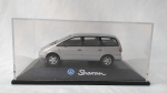 Volkswagen Sharan - Herpa escala 1/43 fabricado na alemanha. Carrinho miniatura diecast com base e caixa originais.