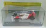 McLaren MP4/4 – Ayrton Senna San Marino GP 1988 – escala 1:43 - item de coleção na cartela fechada – miniatura íntegra. 