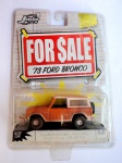 Colecionismo/brinquedos - Carrinho em miniatura - Ford Bronco 1973. Escala 1:64. Carrinho ainda na embalagem original. O carrinho mede 7,5 cm de comprimento.