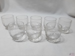 Jogo de 8 copos de aperitivo em vidro moldado. Medindo 6cm de altura.