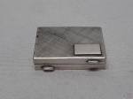 Pequena caixa retangular em prata de lei. Medindo 3,7cm x 3cm, pesando 27 gramas.