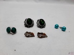 Lote de 4 pares de brincos diversos.