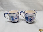 Par de canecas grandes em porcelana furtacor. Medindo 11,5cm de altura.