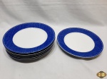 Jogo de 6 pratos rasos em porcelana portuguesa Vista Alegre, borda jeans estampado. Medindo 26,5cm de diâmetro.