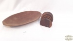 Lote 1 gamela em madeira  e porta copos acompanha suporte.. Medida 34cm x 17 cm