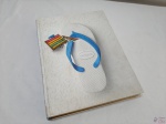 Livro Havaianas 50 anos, edição capa dura.