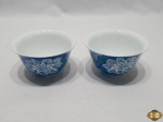 Par de bowls em porcelana oriental floral. Medindo 9,5cm de diâmetro x 5,5cm de altura.