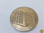 Medalha em bronze comemorativa do Banco do Brasil 1808. Medindo 6,5cm de diâmetro.