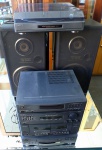 SONY SISTEM, conjunto contendo: toca-discos (individual), equalizador, toca-cd, double deck, AM/FM e duas caixas de som.