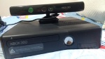 Xbox 360 Slim DESBLOQUEADO (Compatível com qualquer jogo). Acompanha dois controles sem fio, fonte de energia, cabos HDMI e 3 jogos originais . Acesso a Internet, Youtube, Netflix, e Outros... Funcionando 100%